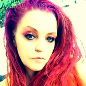 Meet your Posher, Posh